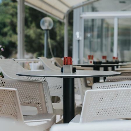 Hotel Tolero Плоче Экстерьер фото