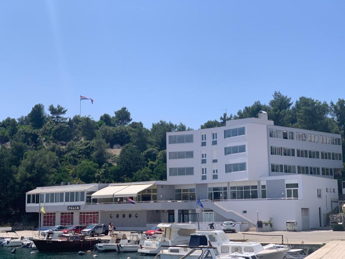 Hotel Tolero Плоче Экстерьер фото