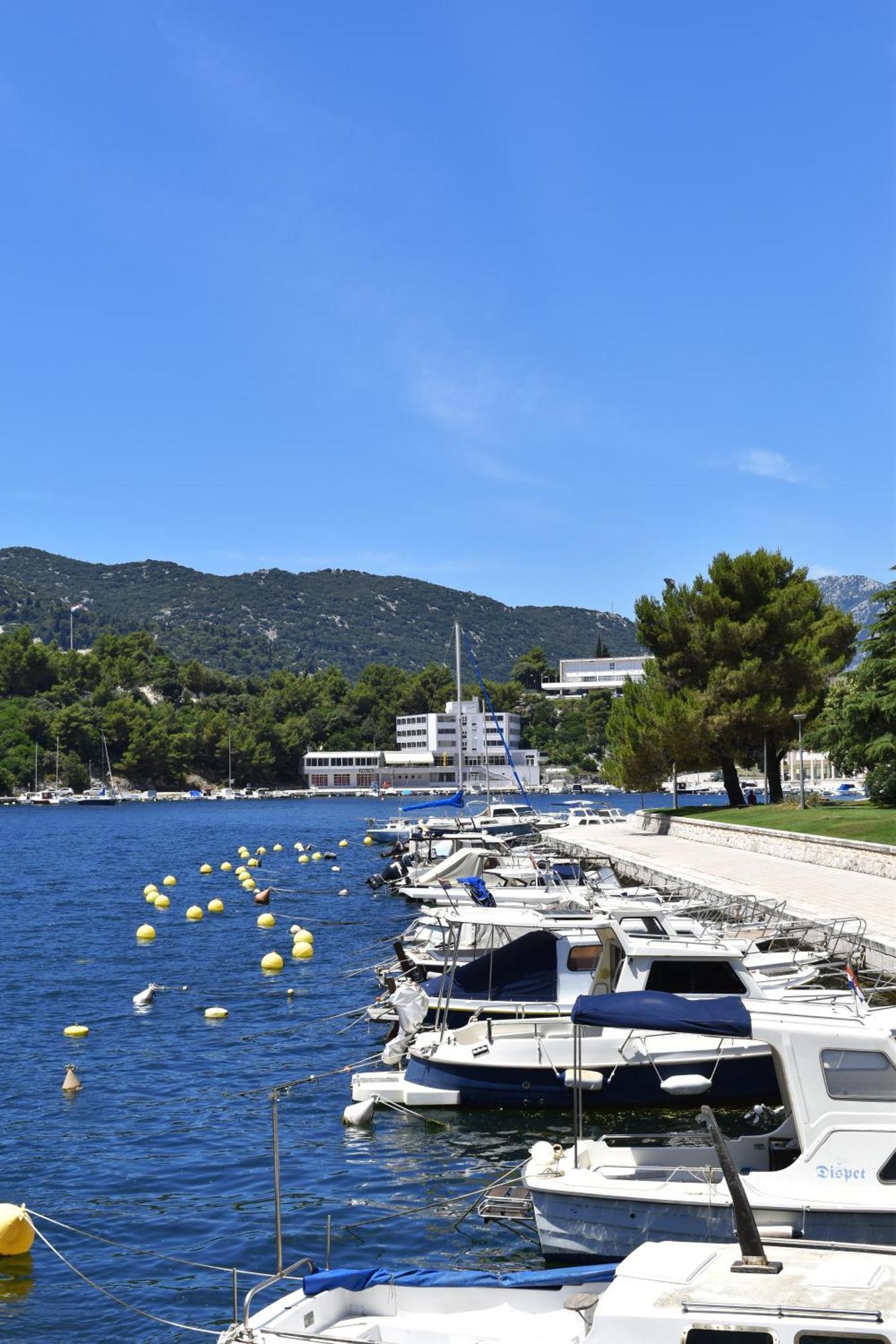Hotel Tolero Плоче Экстерьер фото