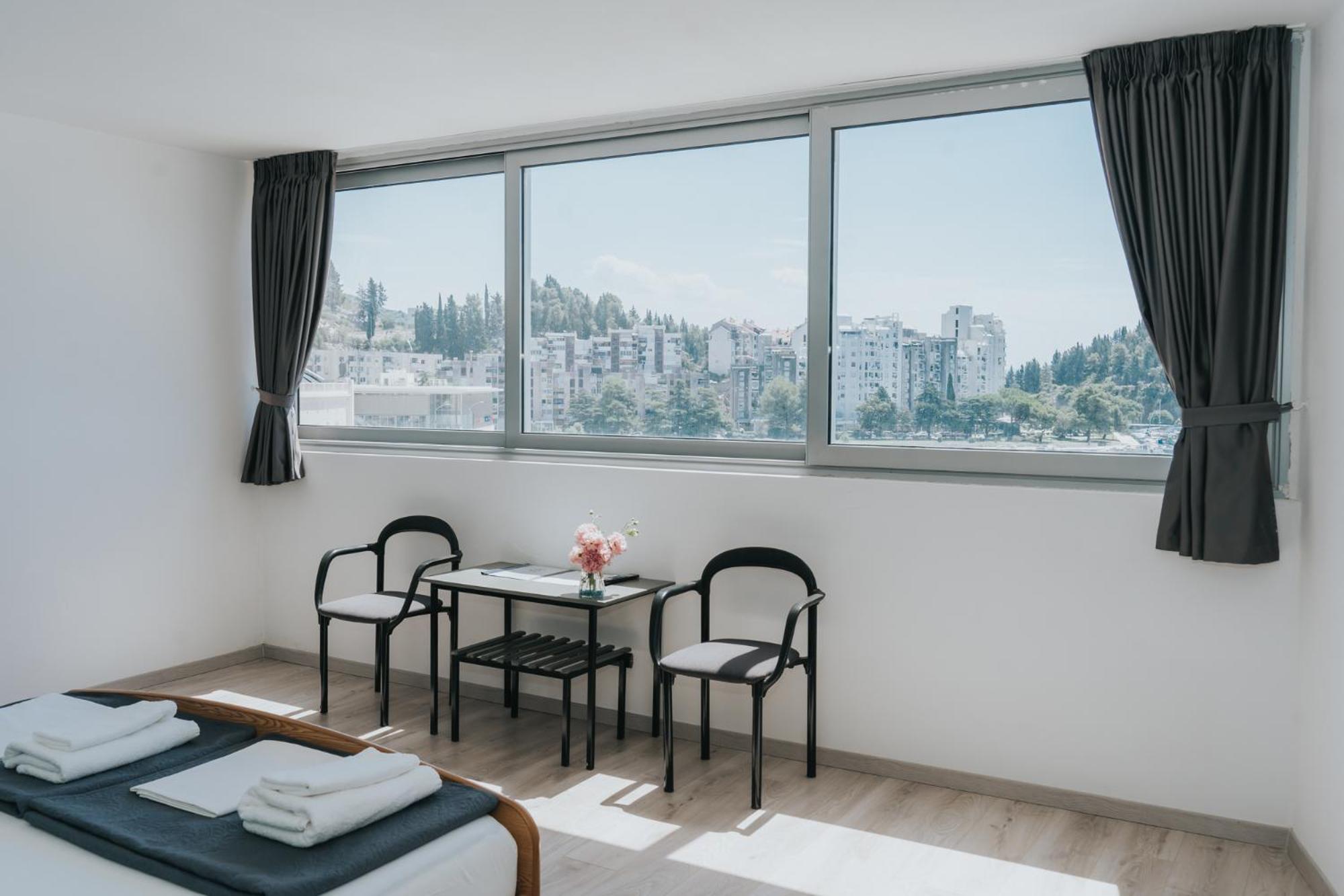 Hotel Tolero Плоче Экстерьер фото