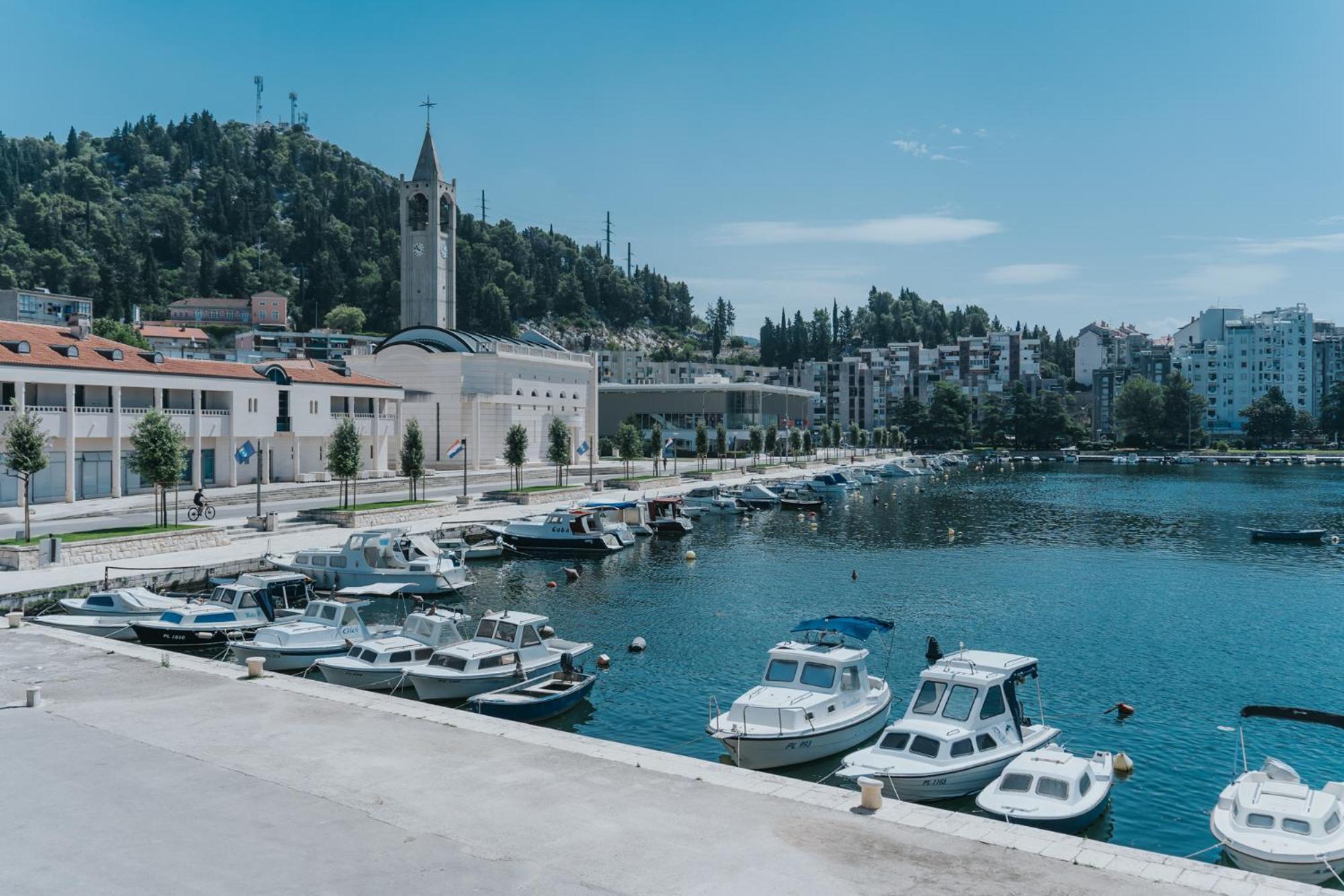 Hotel Tolero Плоче Экстерьер фото